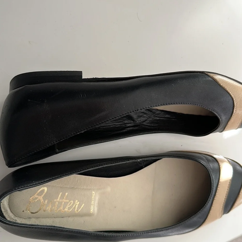 Butter Italian-Made Leather Black and Beige Pointy Toe Flats size 9.5